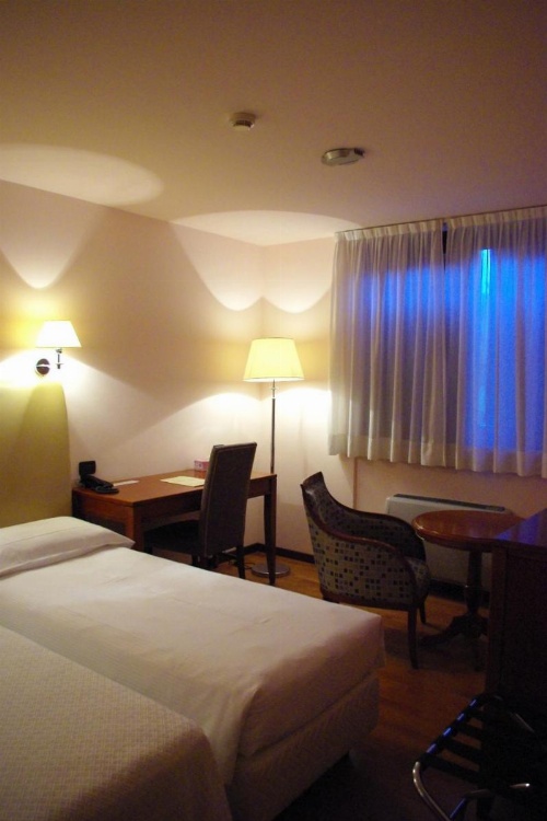 Center Hotel image 11