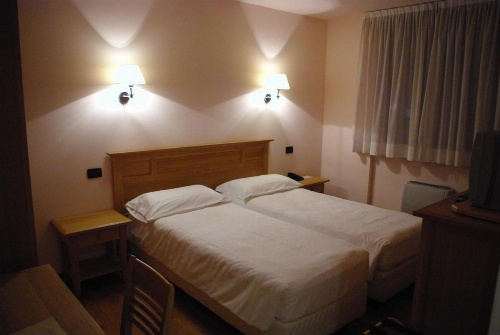 Center Hotel image 9